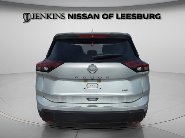 Certified 2025 Nissan Rogue SV w/ SV Premium Package AWD/4WD image 9