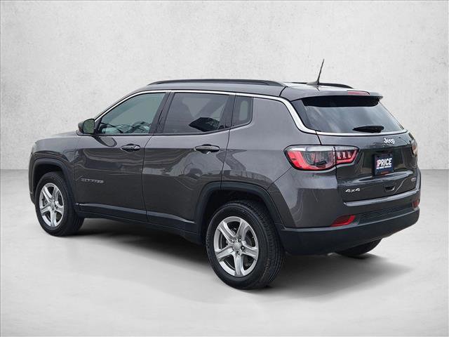 Used 2024 Jeep Compass Latitude AWD/4WD image 8