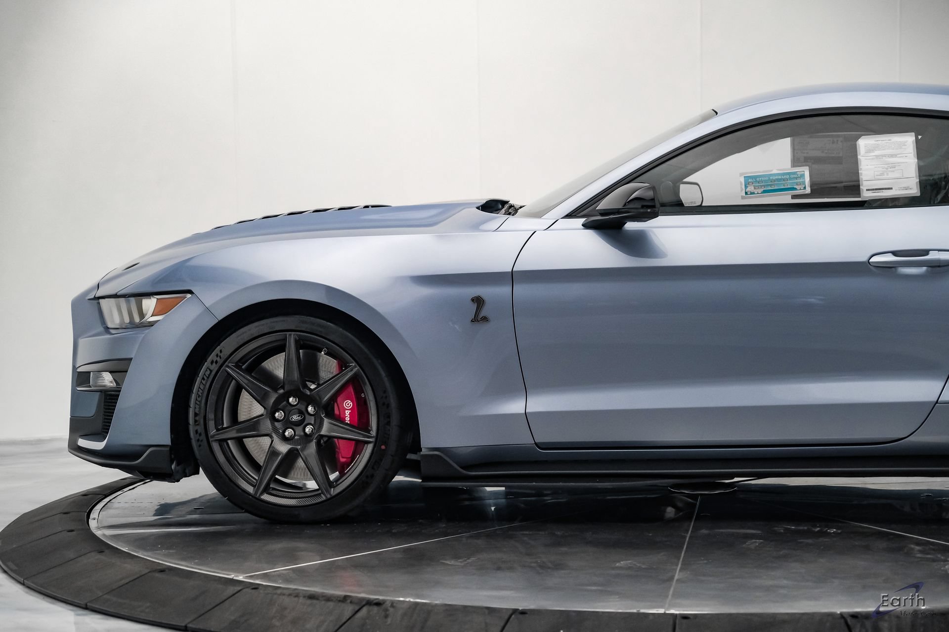 Used 2022 Ford Mustang Shelby GT500 w/ Carbon Fiber Track Pack RWD image 7
