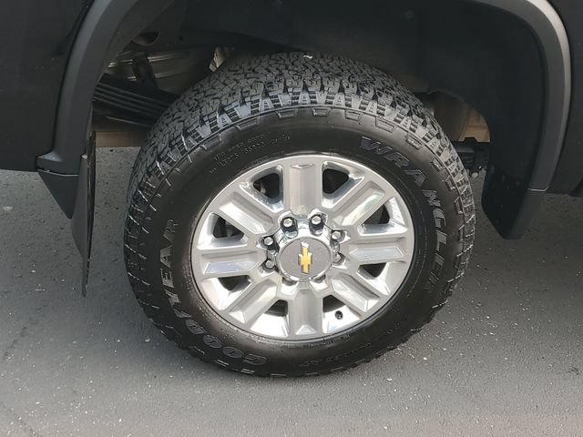 Certified 2024 Chevrolet Silverado 2500 High Country w/ Technology Package AWD/4WD image 5