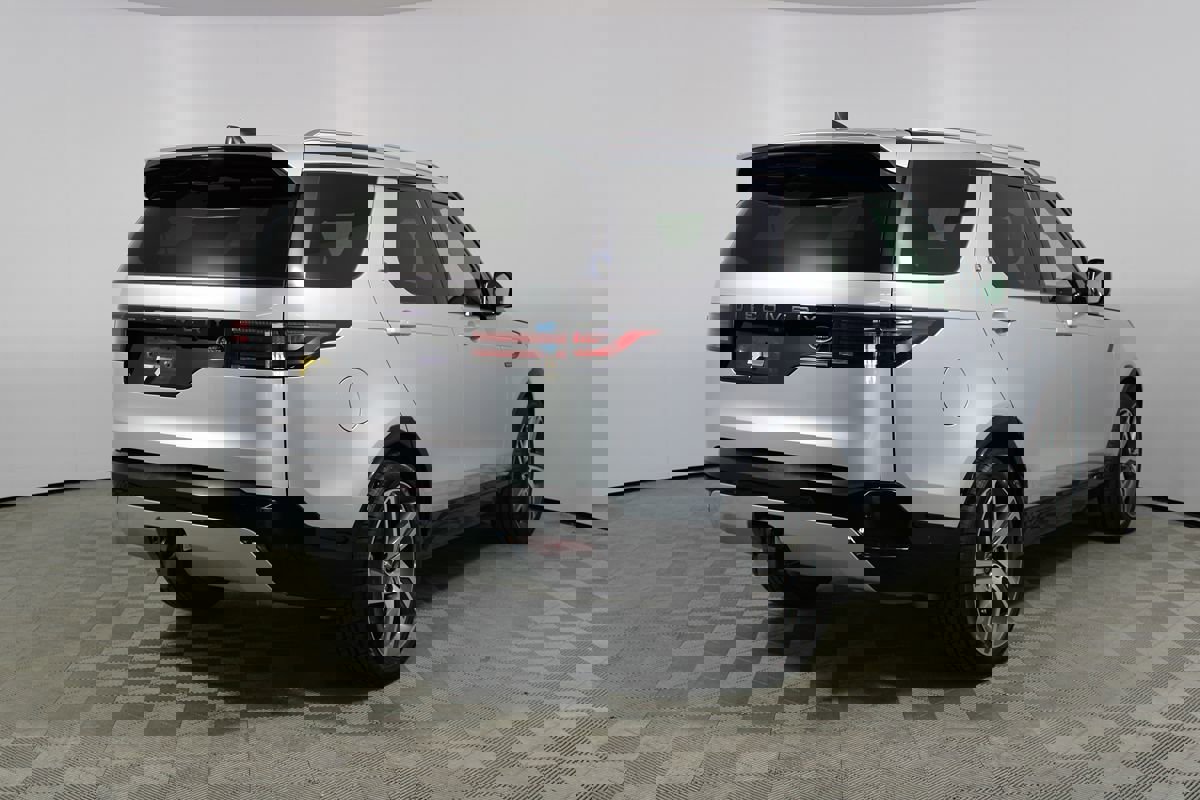 Used 2022 Land Rover Discovery S R-Dynamic image 43