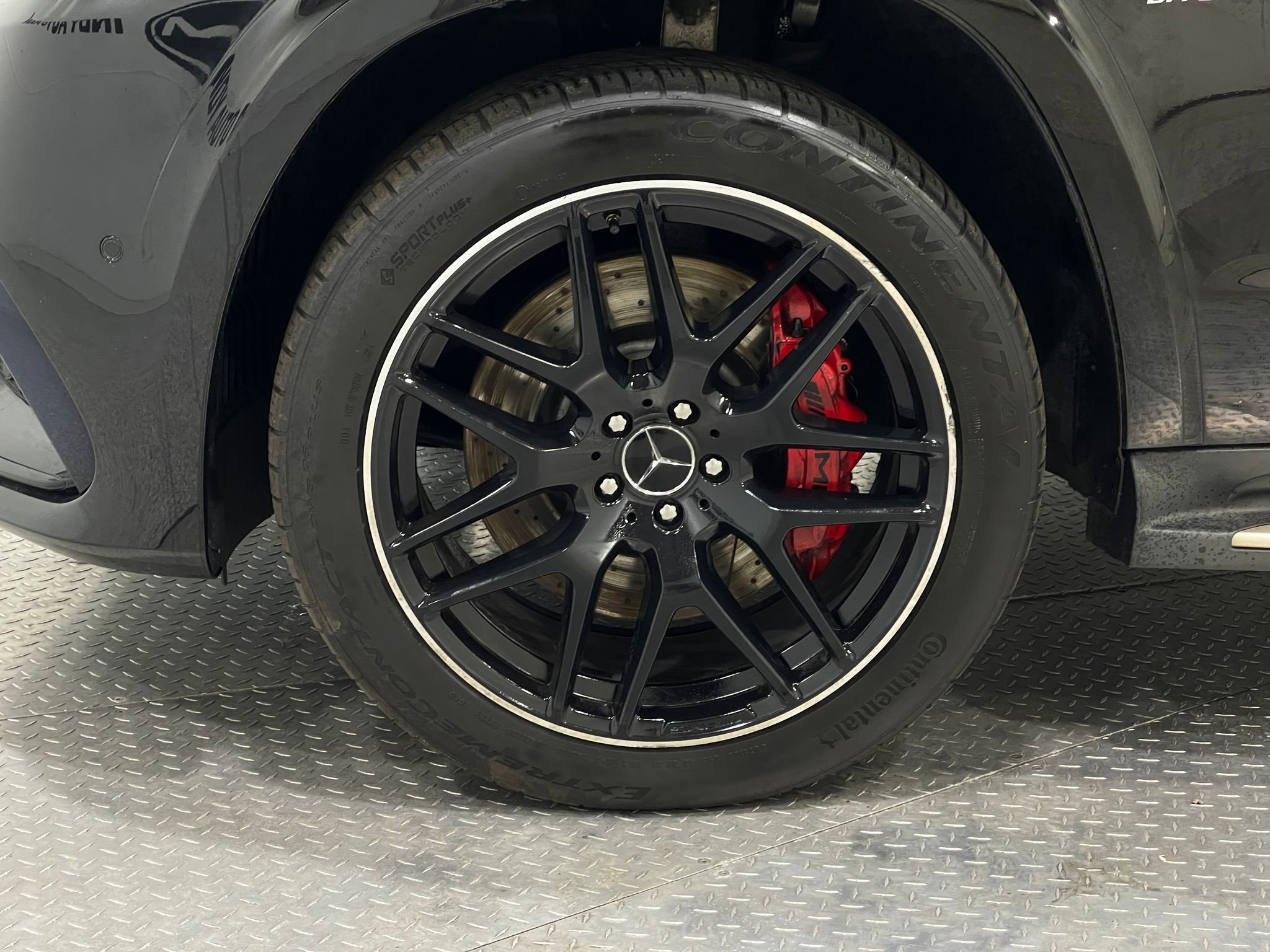 Used 2018 Mercedes-Benz GLS 63 AMG 4MATIC w/ AMG Night Styling Package image 38