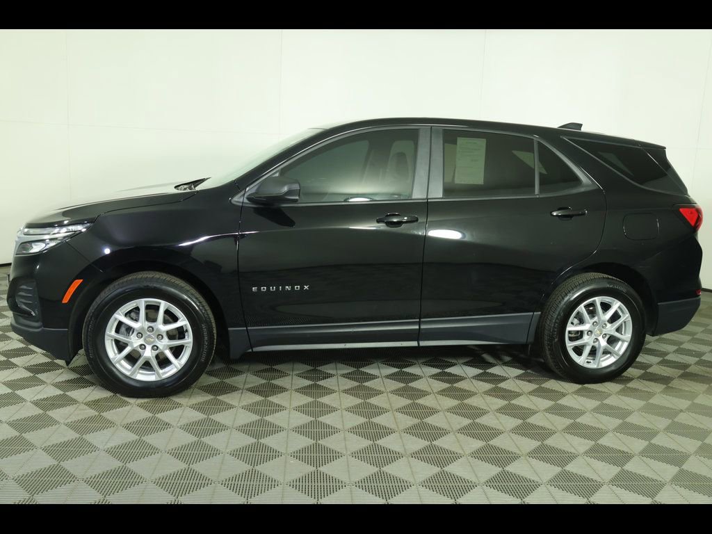 Used 2024 Chevrolet Equinox LS w/ LS Convenience Package image 13