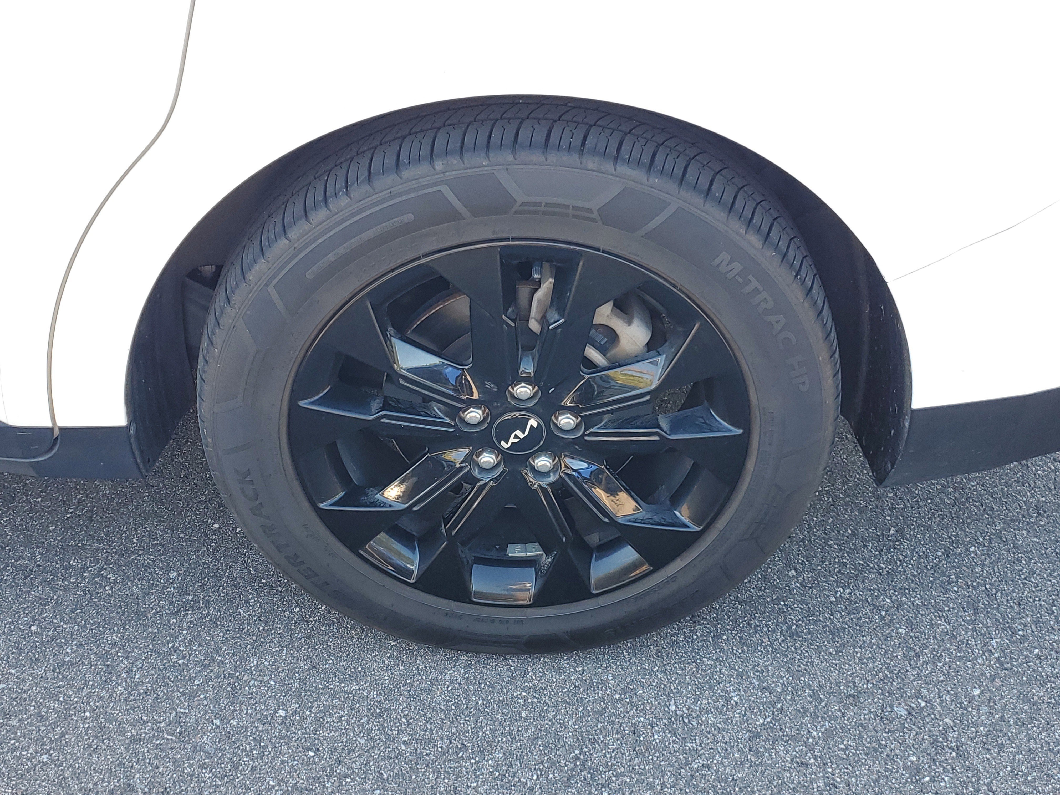 Used 2022 Kia Carnival SX Prestige image 42