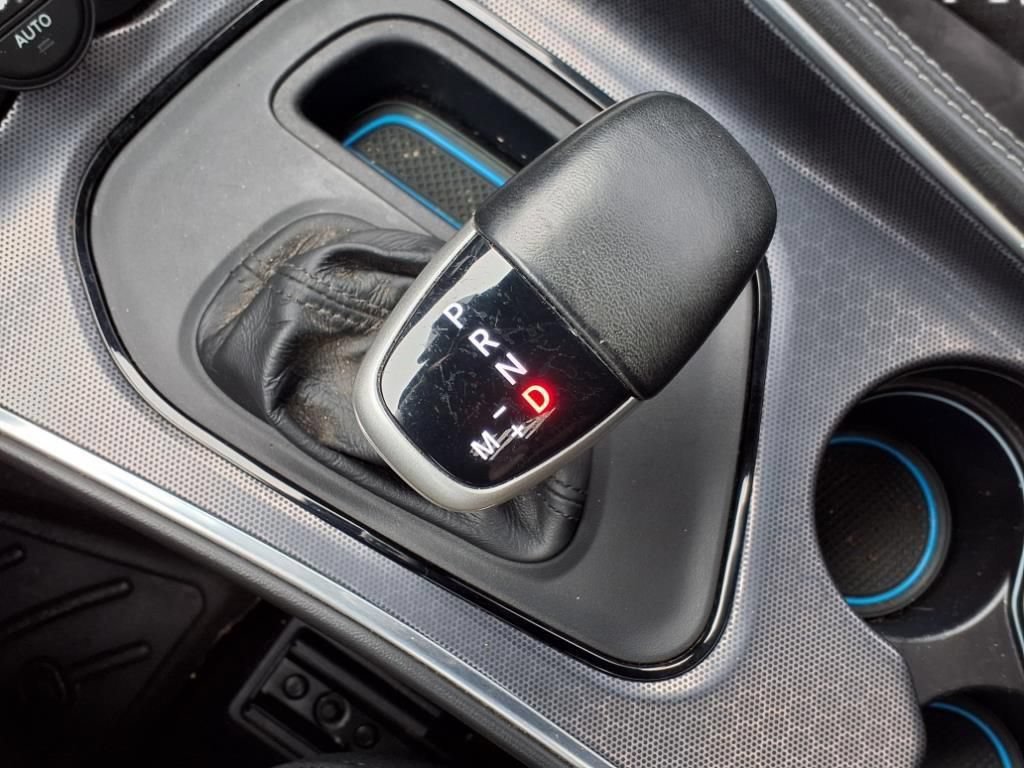 Used 2016 Dodge Challenger R/T Scat Pack w/ Leather Interior Group RWD image 22