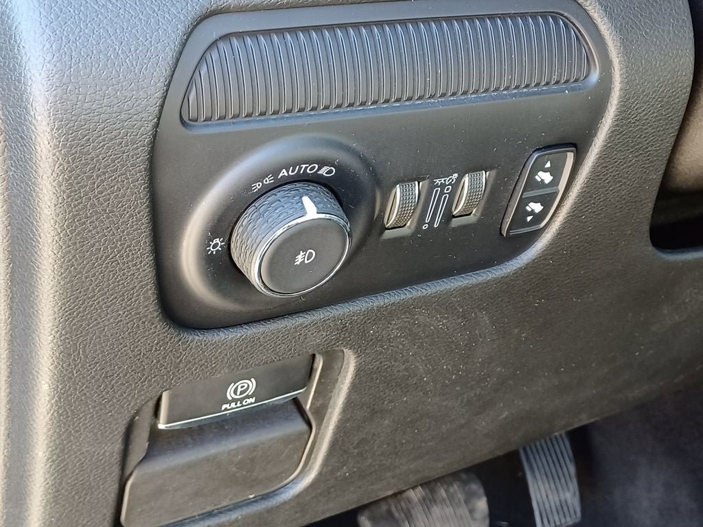 Used 2024 Jeep Wagoneer Series II AWD/4WD image 14