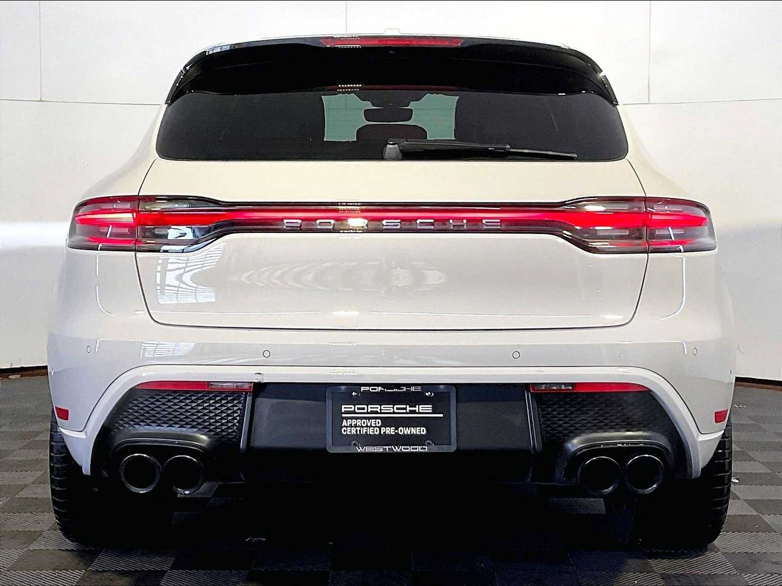 Certified 2023 Porsche Macan S AWD/4WD image 6