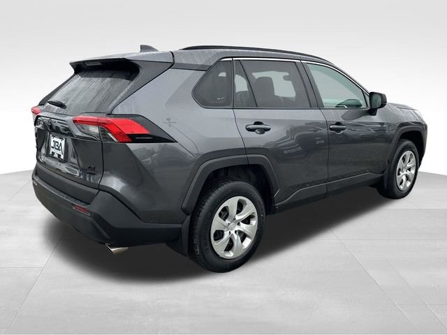 Used 2021 Toyota RAV4 LE image 27