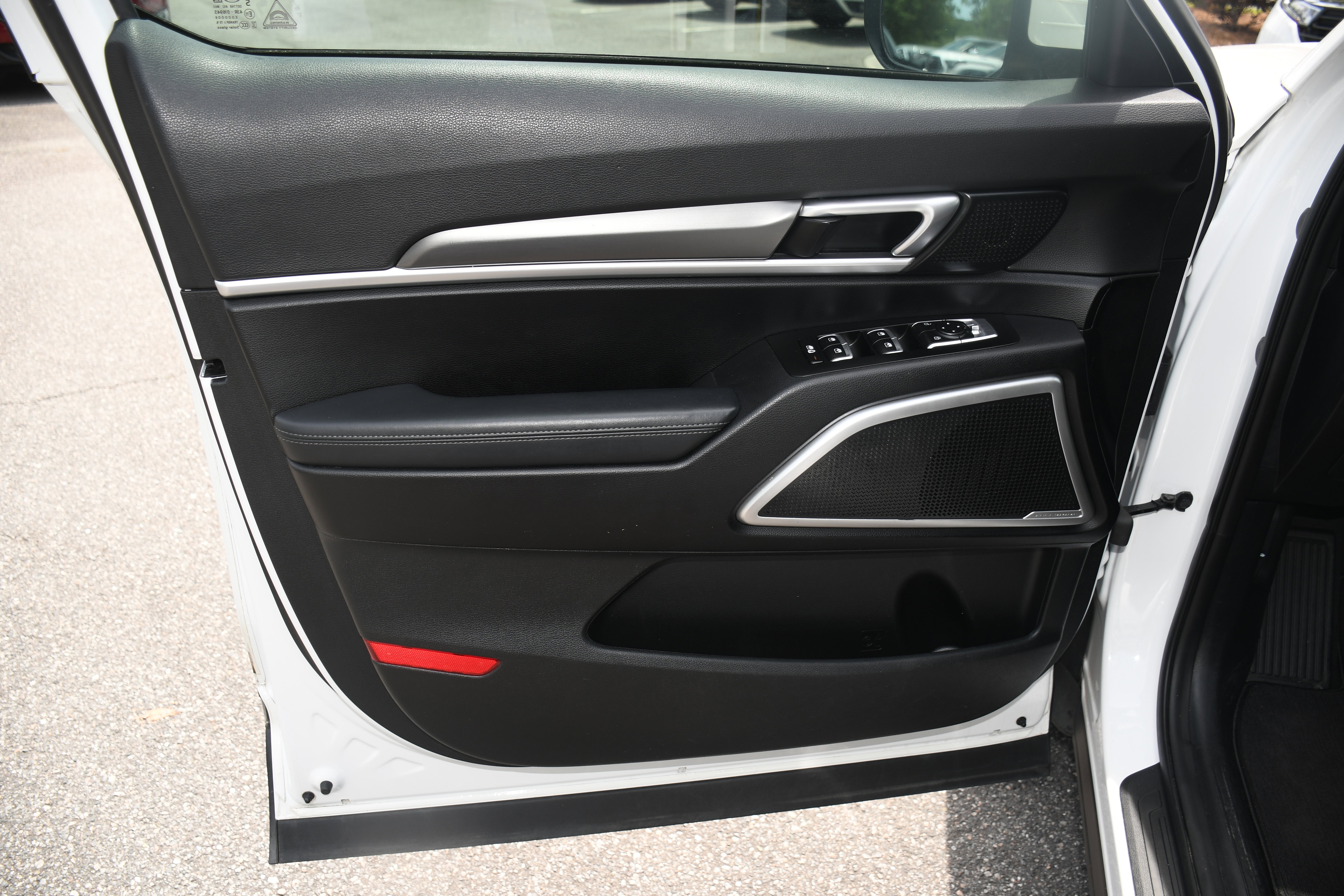 Used 2020 Kia Telluride LX FWD image 9