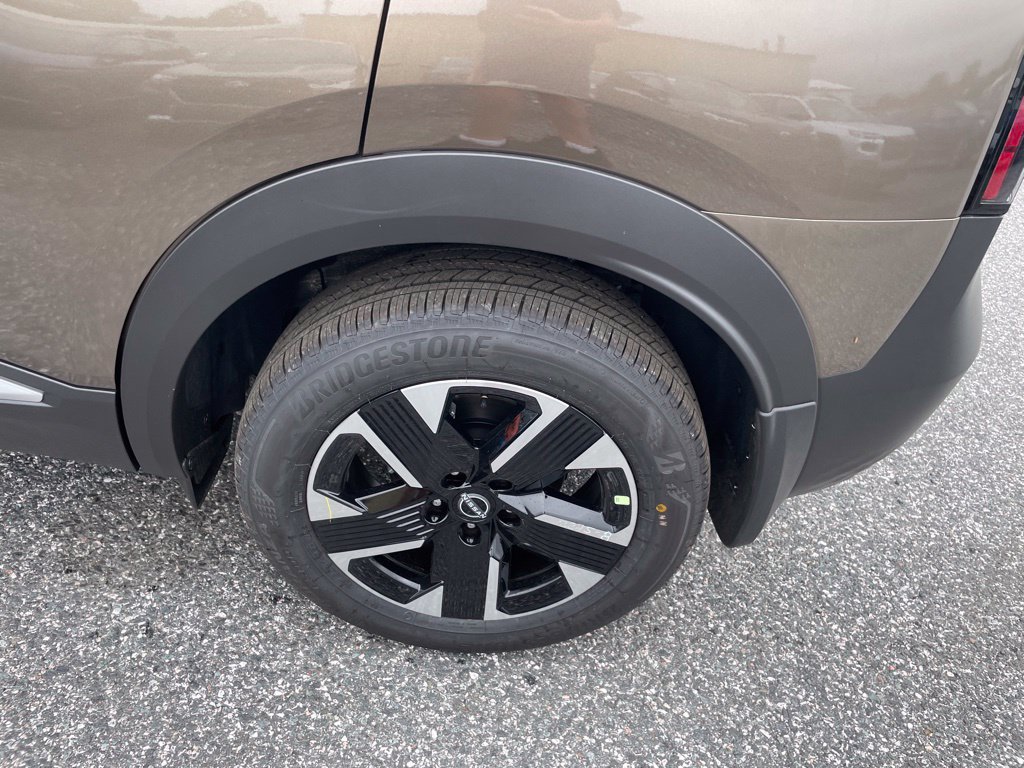 New 2026 Nissan Kicks SV w/ Cold Weather Package AWD/4WD image 6