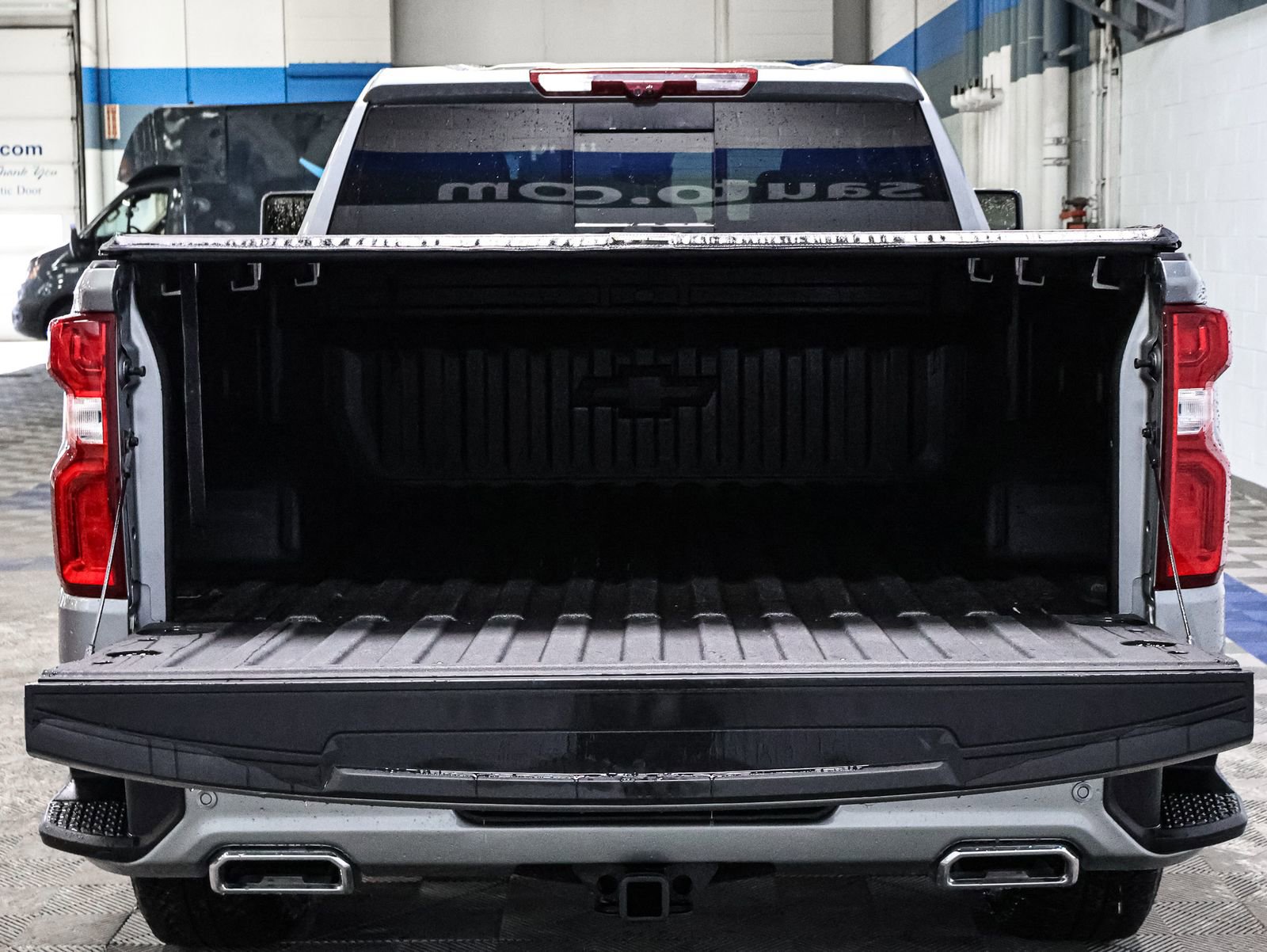 Certified 2025 Chevrolet Silverado 1500 High Country w/ Technology Package image 17