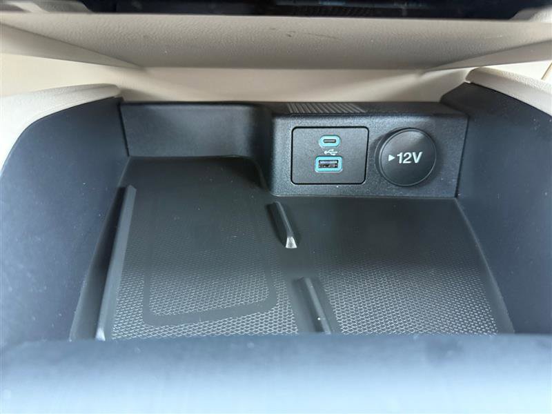 Used 2022 Ford Escape SEL w/ Technology Package image 21