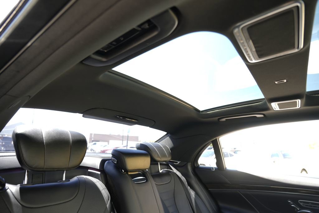 Used 2015 Mercedes-Benz S 550 Sedan image 35