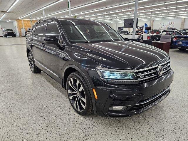 Used 2019 Volkswagen Tiguan SEL Premium R-Line w/ 3rd Row Seat Package image 3