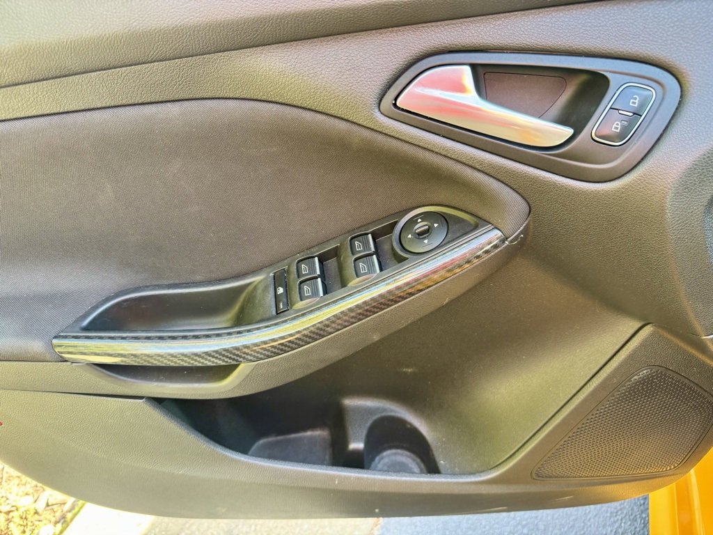 Used 2016 Ford Focus ST w/ Equipment Group 402A image 15