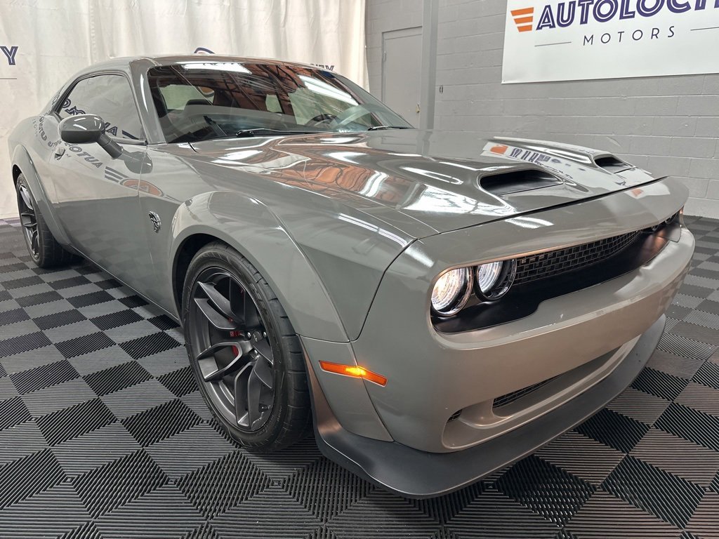 Used 2019 Dodge Challenger SRT Hellcat image 3