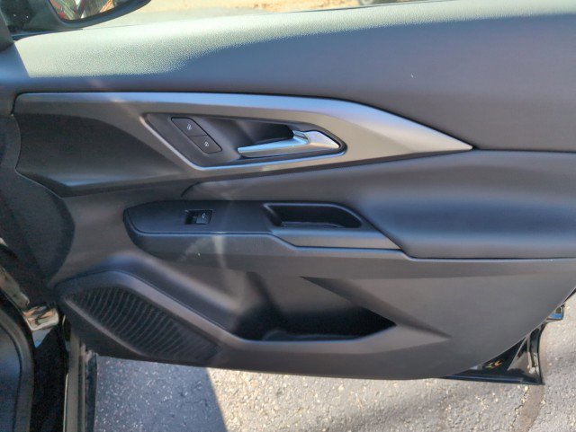 New 2026 Chevrolet Equinox EV LT image 9