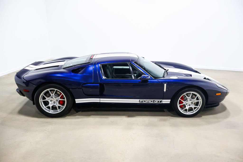 Used 2006 Ford GT RWD image 63