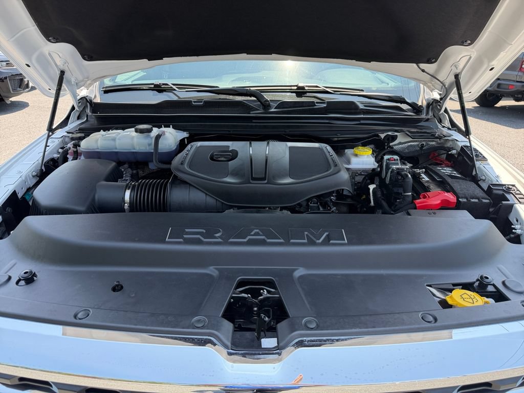 Used 2025 RAM 1500 Big Horn AWD/4WD image 18
