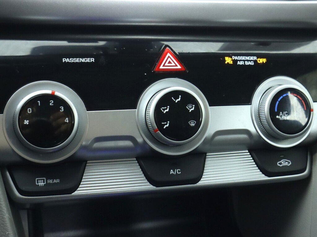 Used 2019 Hyundai Elantra SEL FWD image 24