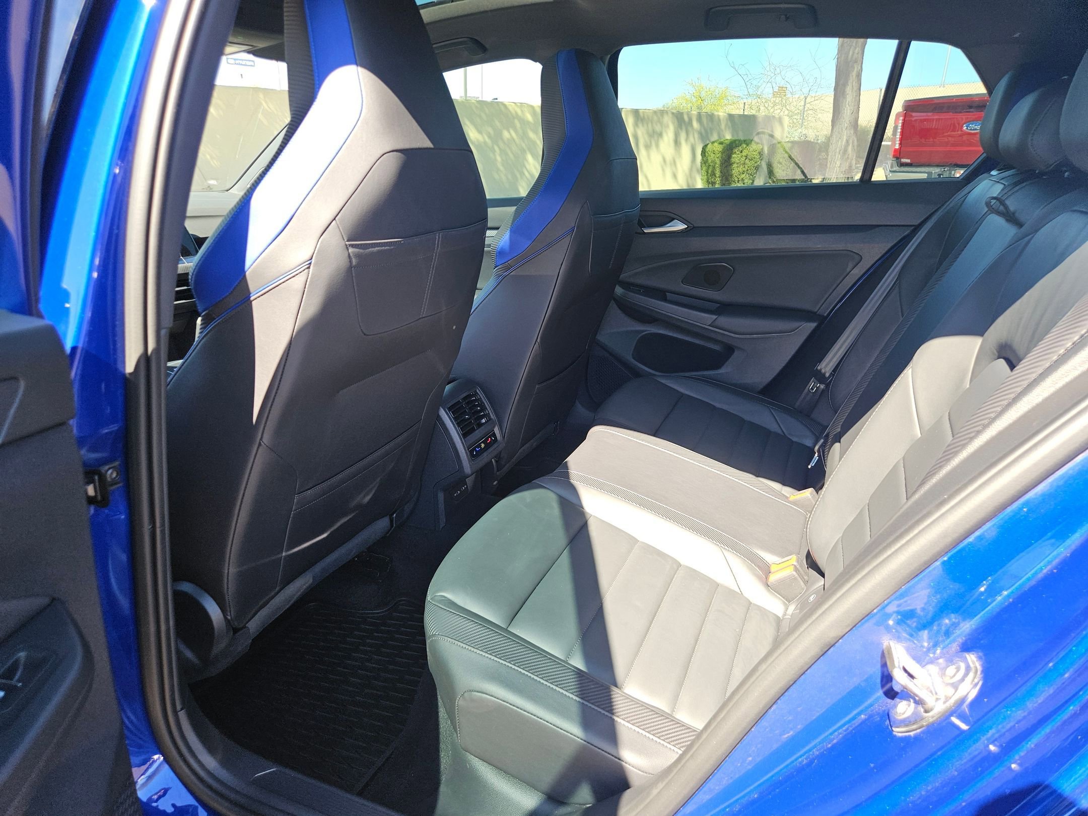 Used 2022 Volkswagen Golf R image 22