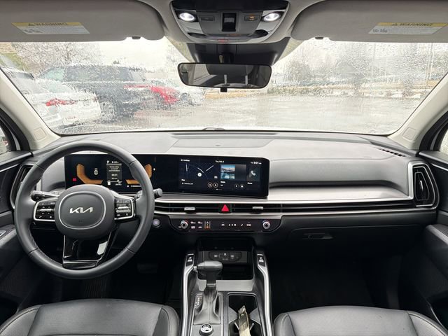 Used 2025 Kia Sorento S w/ Panoramic Sunroof Package image 18