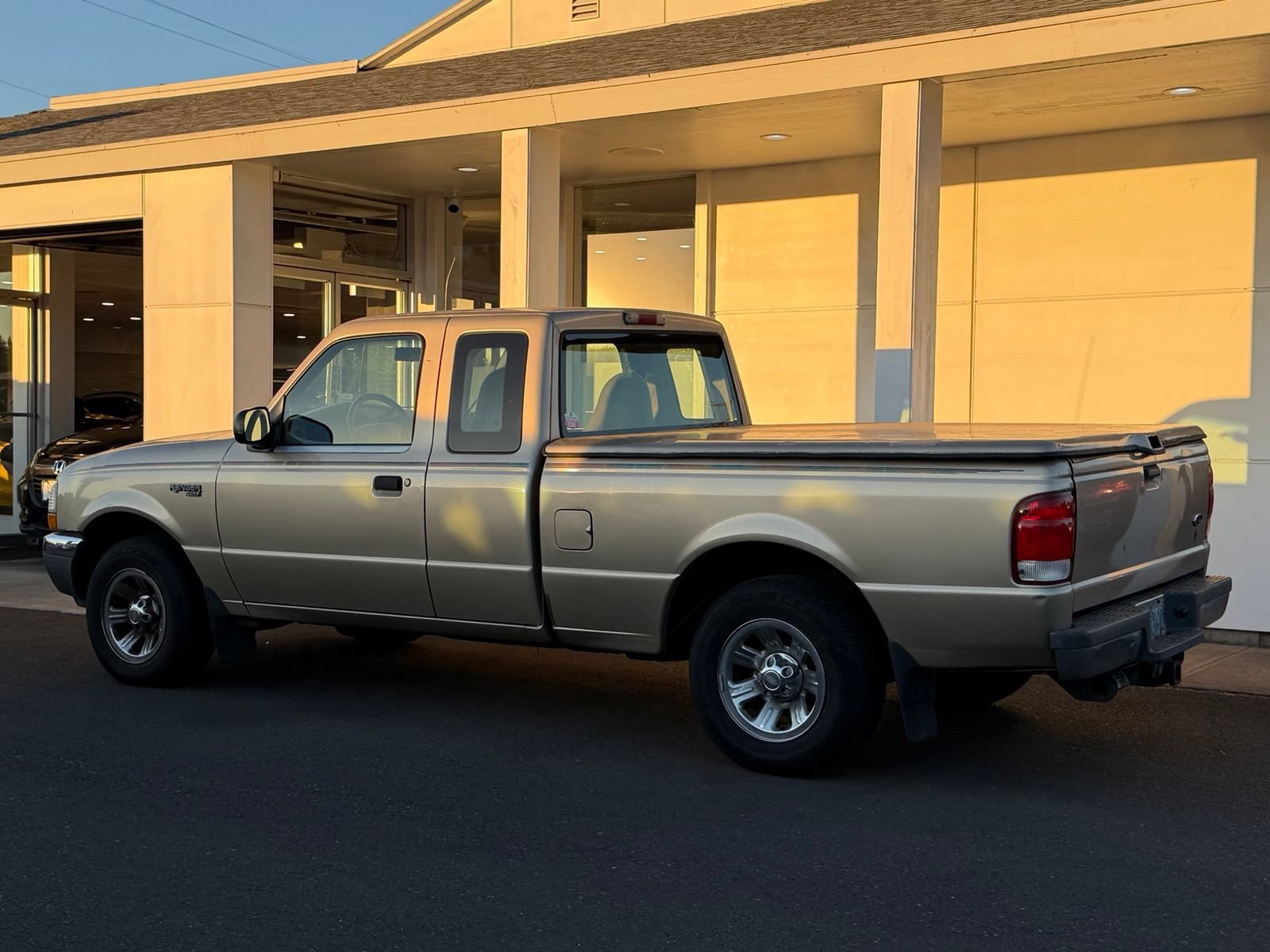 Used 2000 Ford Ranger XLT RWD image 3