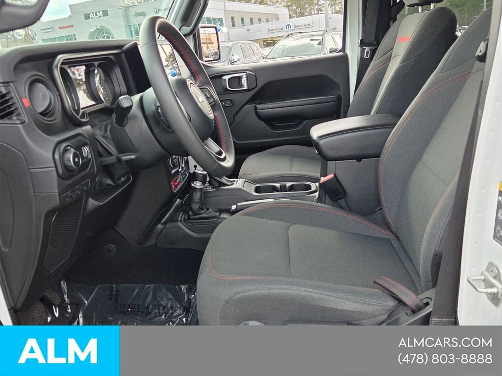 Used 2024 Jeep Wrangler Unlimited Rubicon AWD/4WD image 7
