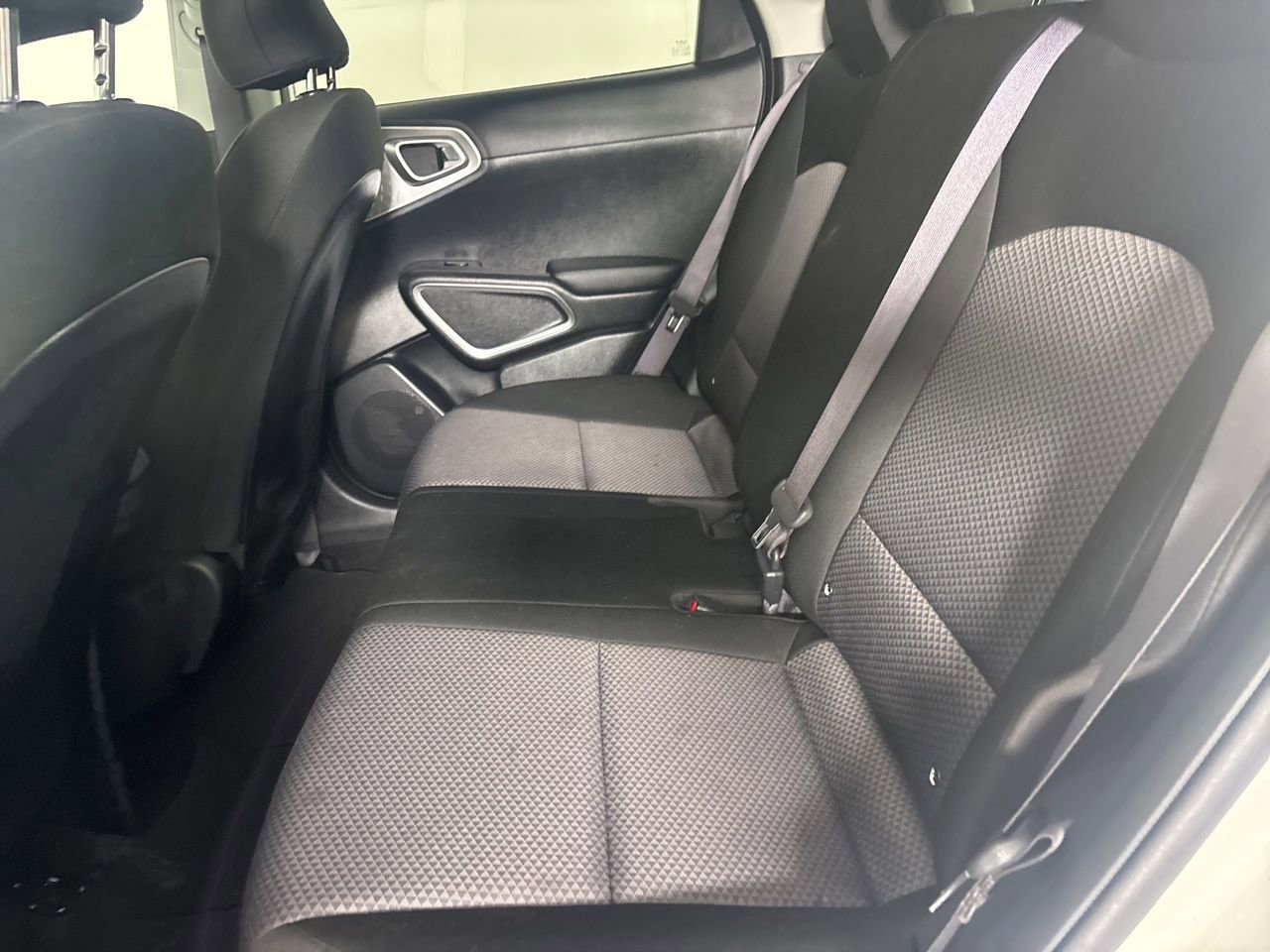 Used 2025 Kia Soul LX image 20