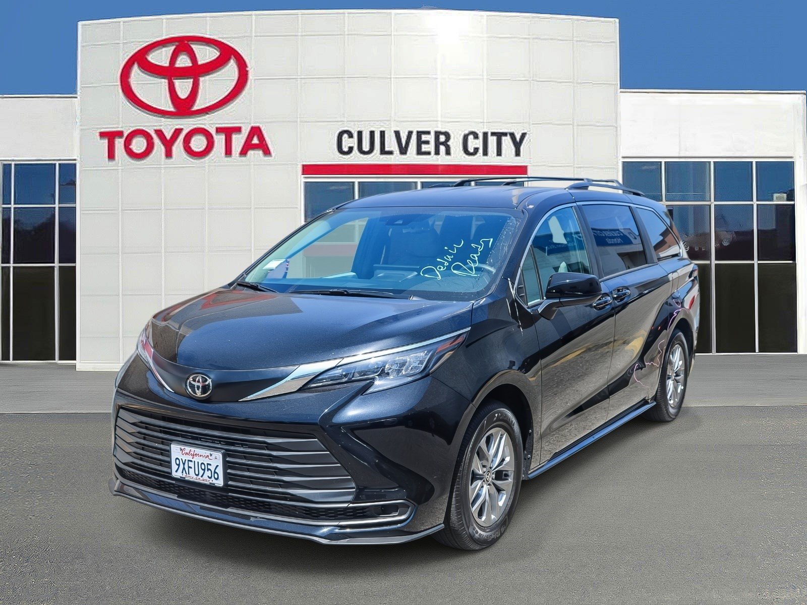 Used 2026 Toyota Sienna LE