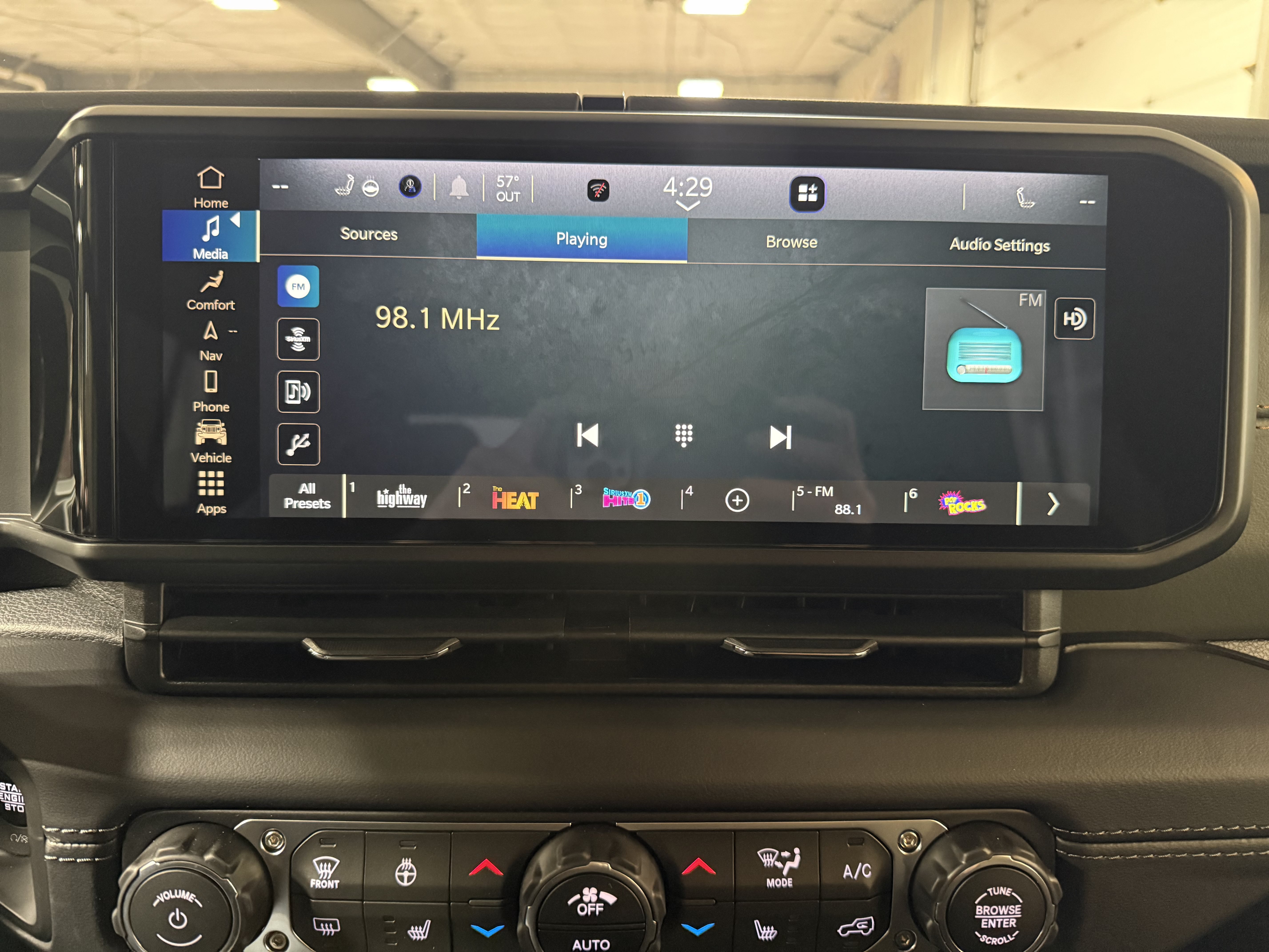 New 2026 Jeep Gladiator Mojave AWD/4WD image 28