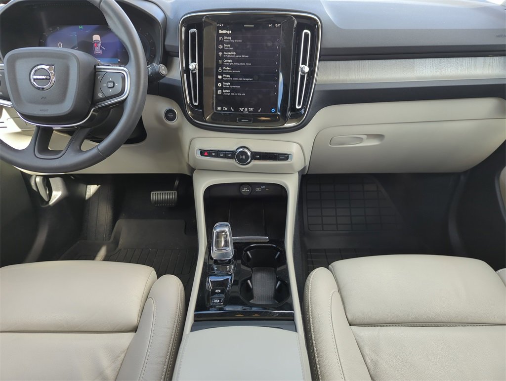 Used 2023 Volvo XC40 B4 Plus w/ Driver Assist Package image 26