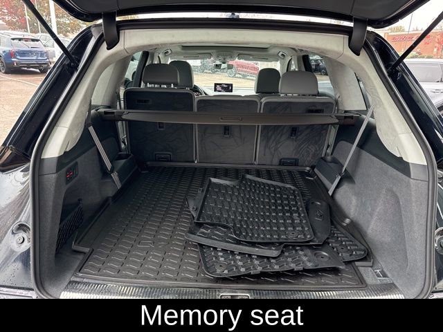 Used 2017 Audi Q7 3.0T Prestige image 11