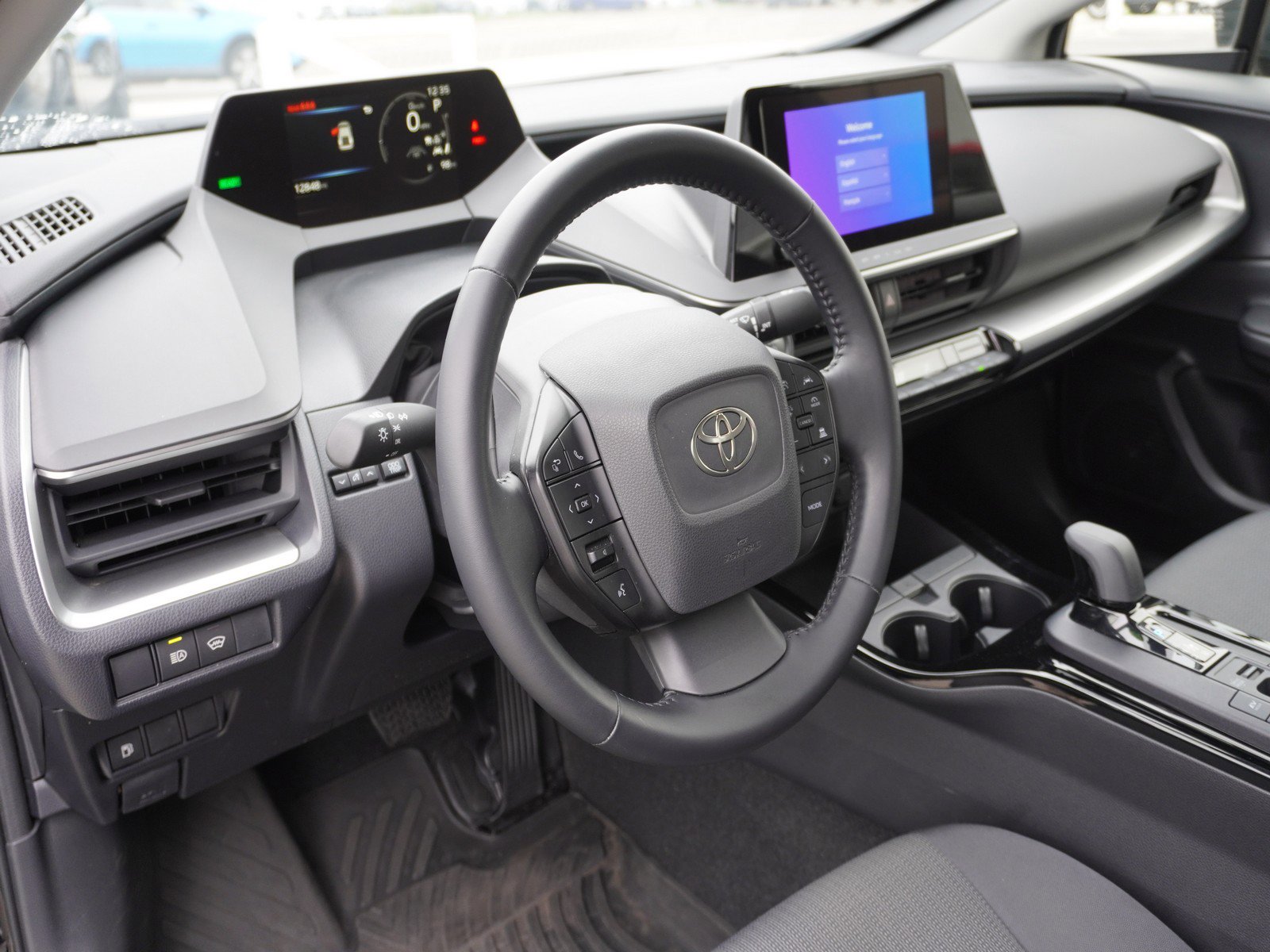 Used 2024 Toyota Prius LE image 19