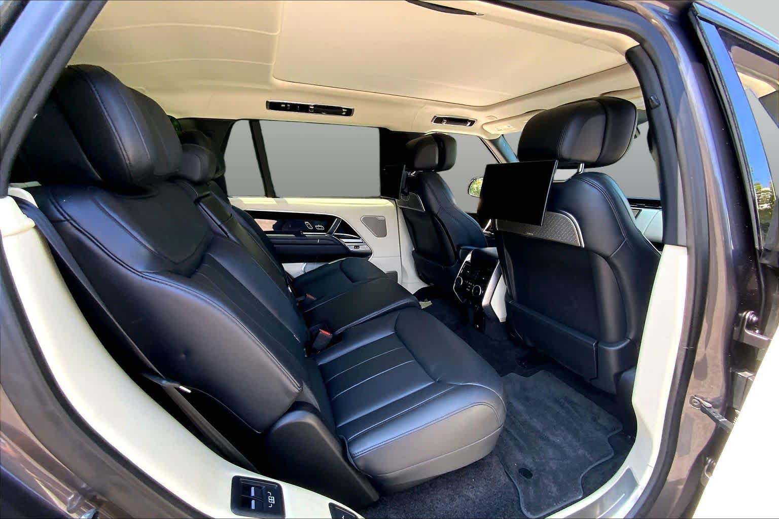 Used 2024 Land Rover Range Rover Long Wheelbase Autobiography AWD/4WD image 19