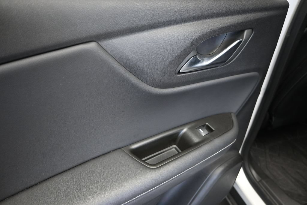 Used 2023 Chevrolet Blazer LT w/ Midnight/Sport Edition FWD image 15