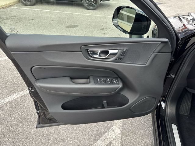 New 2025 Volvo XC60 B5 Plus w/ Protection Package Premier AWD/4WD image 23