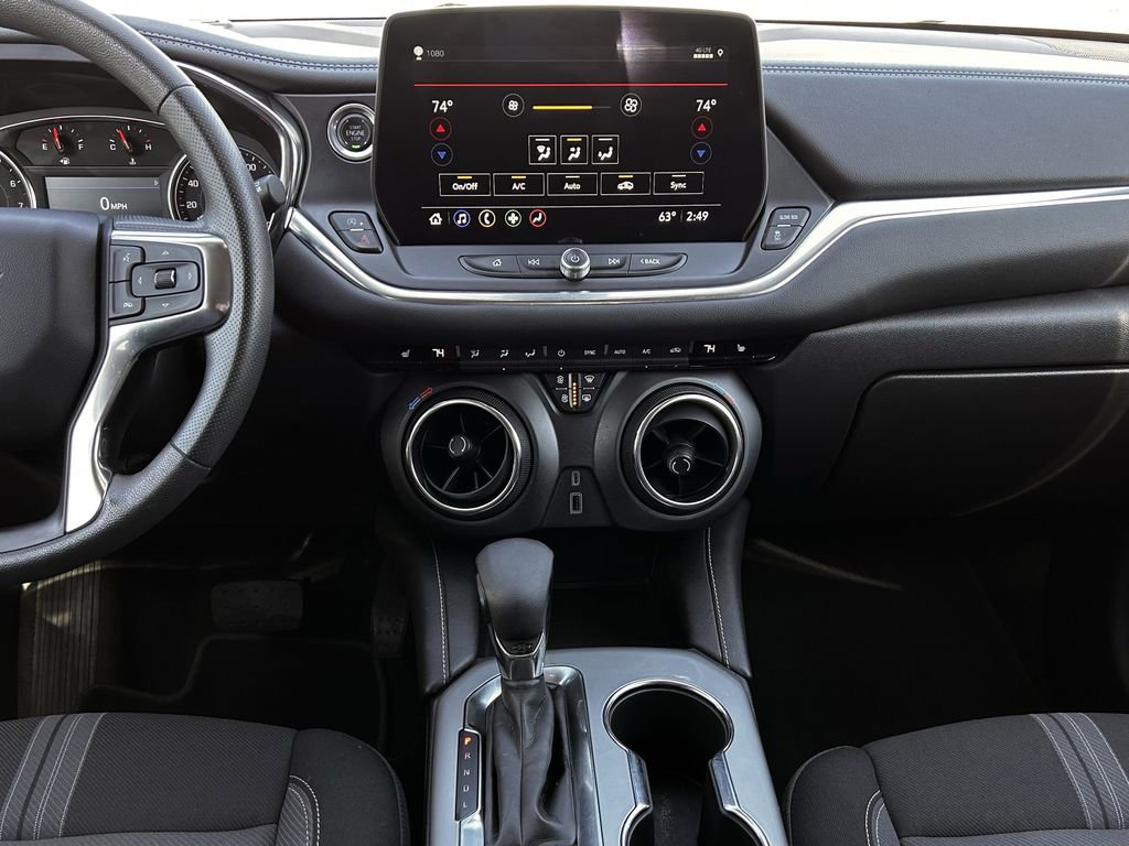 Used 2025 Chevrolet Blazer LT image 13
