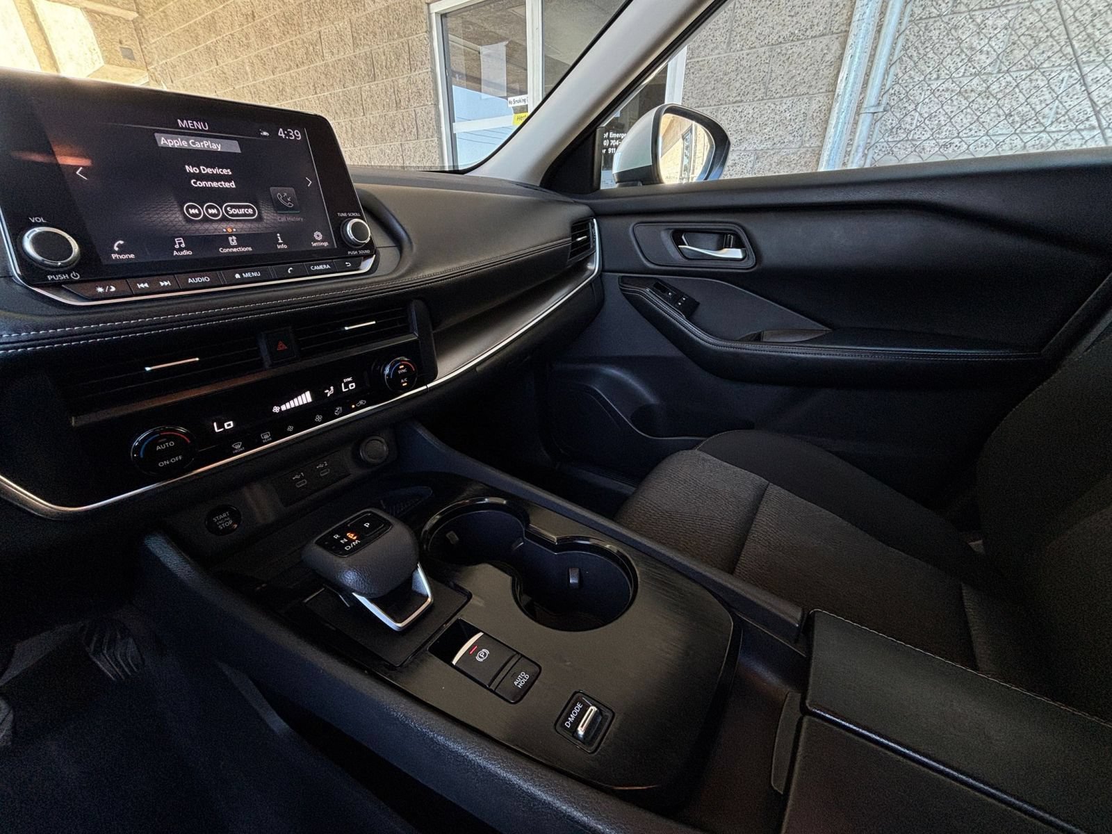 Used 2025 Nissan Rogue SV FWD image 37