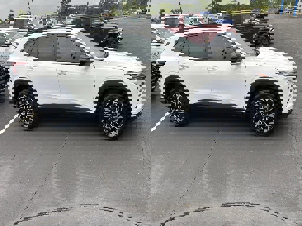 New 2025 Chevrolet Trax RS w/ Driver Confidence Package image 6