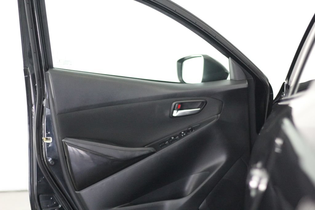 Used 2018 Toyota Yaris iA FWD image 38