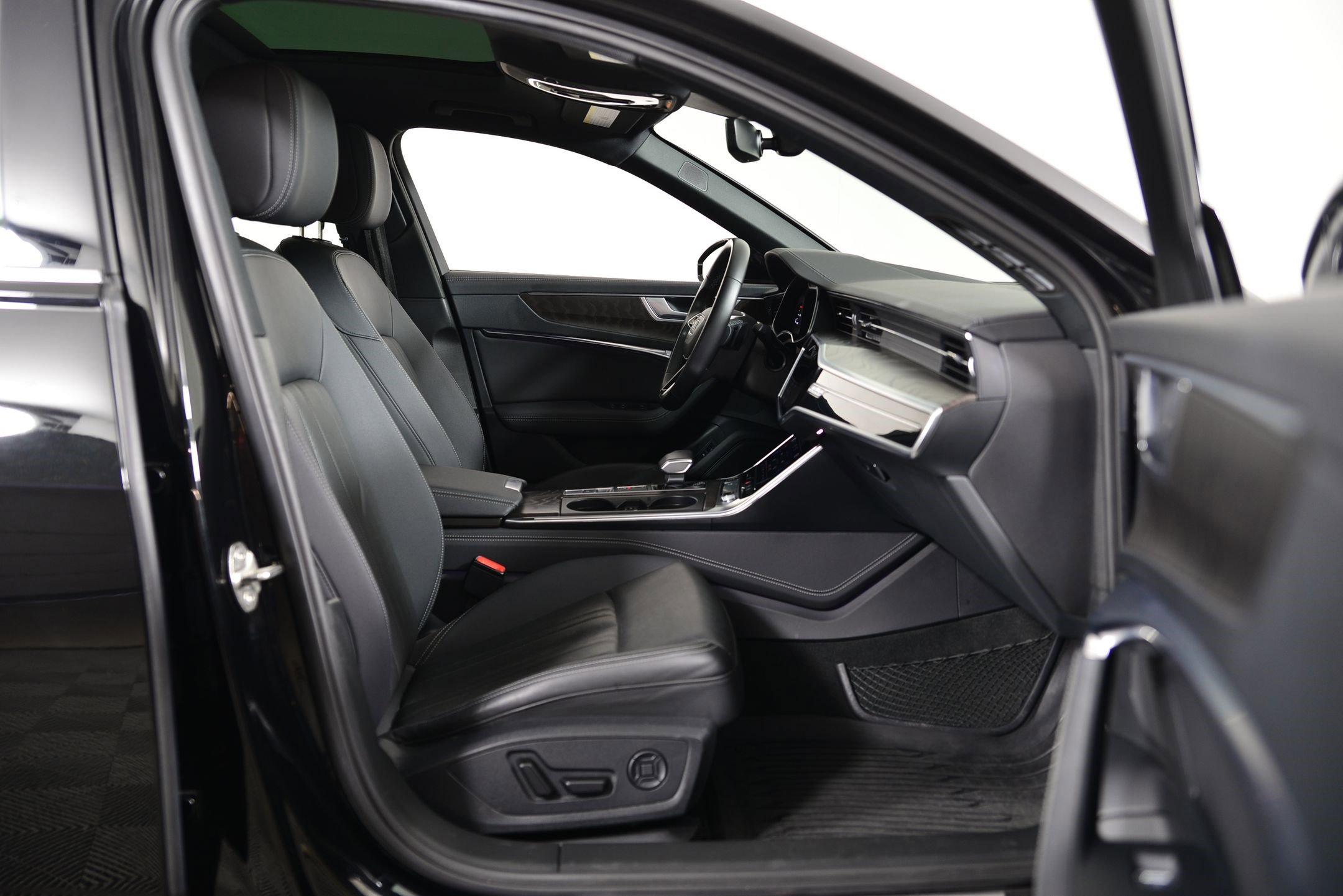 Used 2023 Audi A6 Premium Plus w/ Premium Plus Package image 19