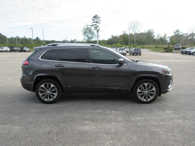 Used 2019 Jeep Cherokee Overland w/ Technology Group AWD/4WD image 6