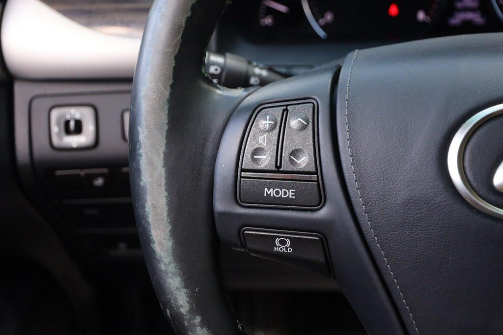 Used 2016 Lexus LS 460 AWD w/ Comfort Package image 12
