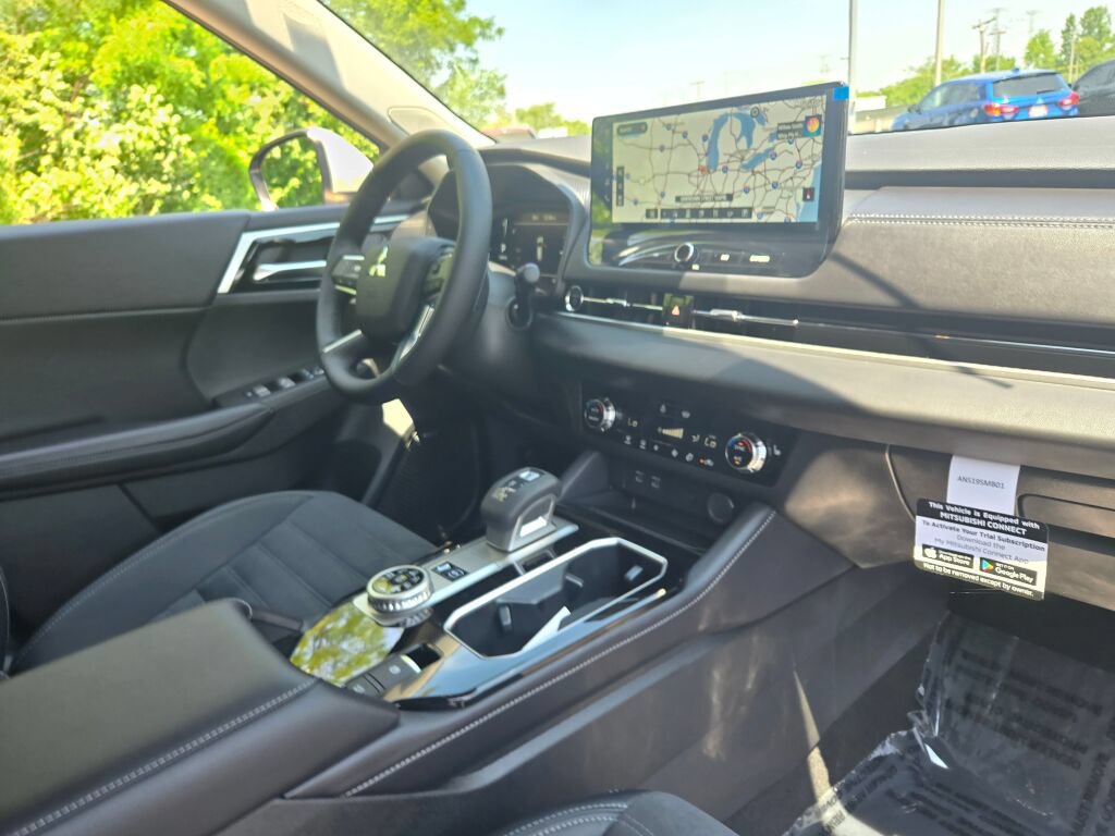 New 2026 Mitsubishi Outlander SE AWD/4WD image 6
