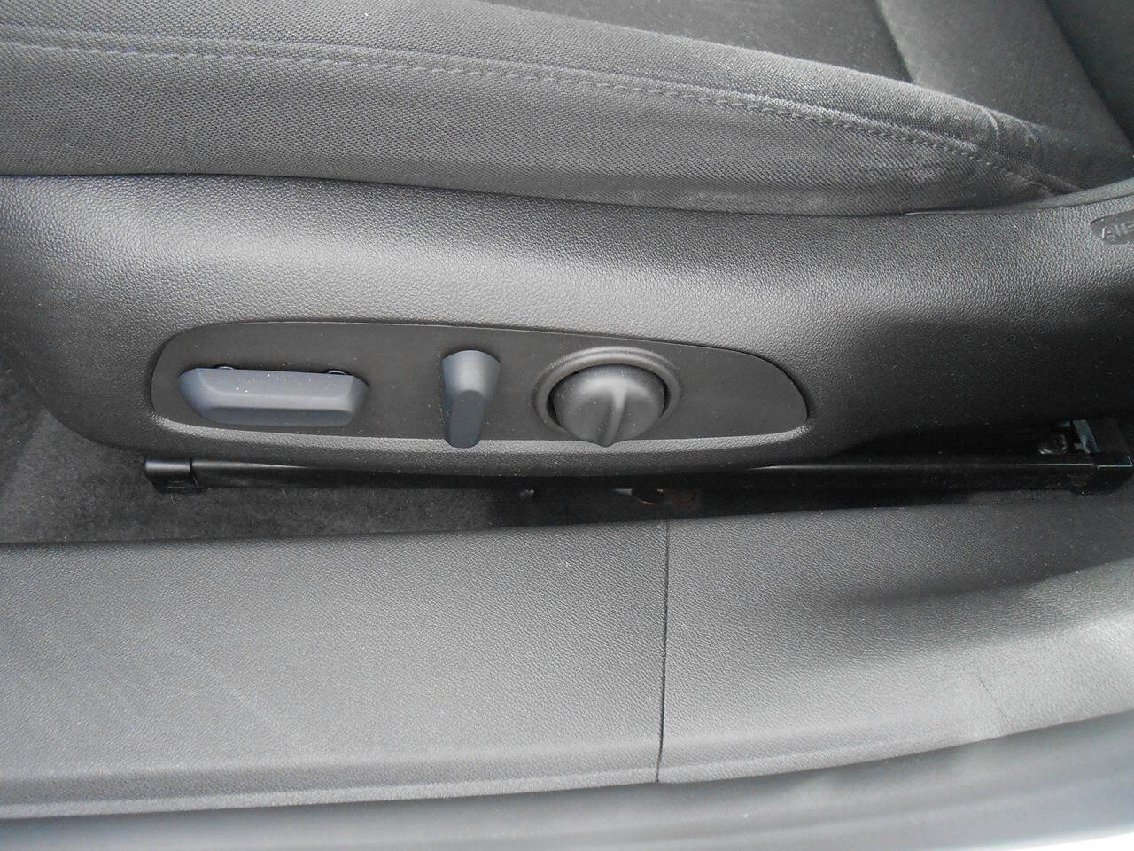 Used 2022 Chevrolet Malibu LT FWD image 18