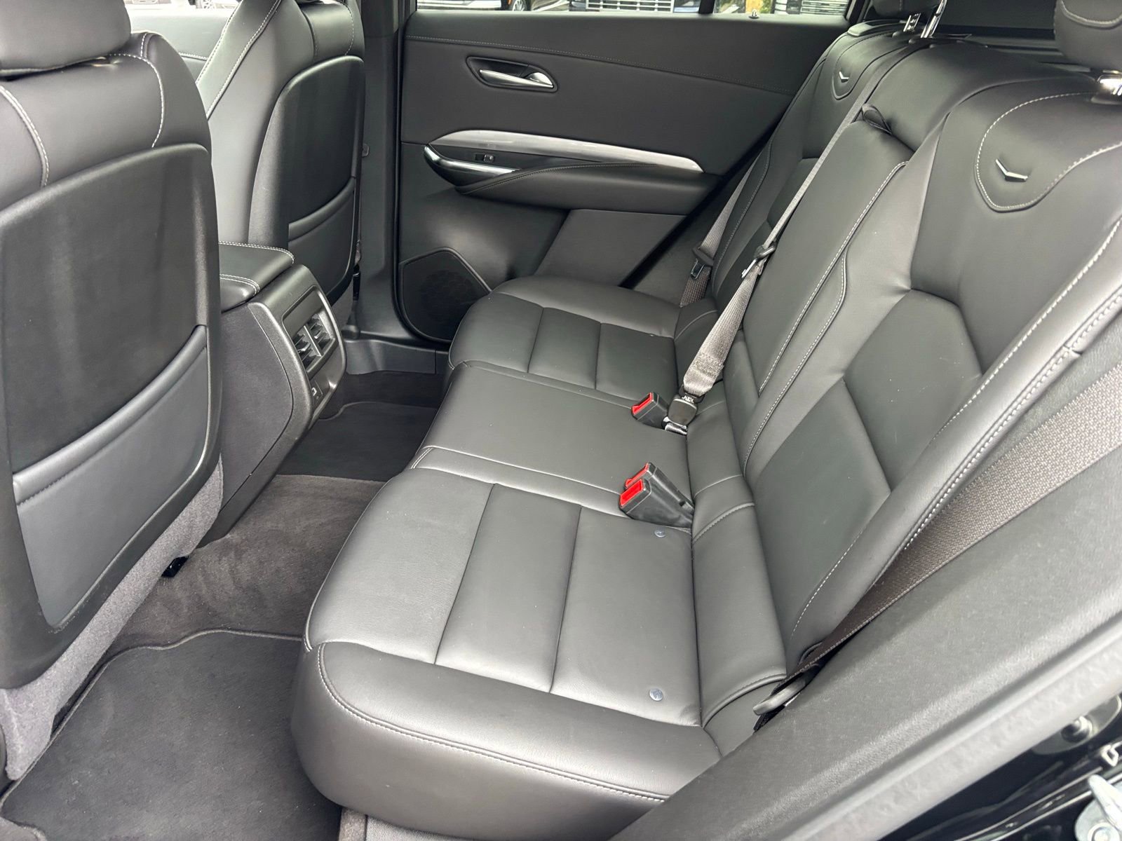 Used 2025 Cadillac XT4 Premium Luxury FWD image 14