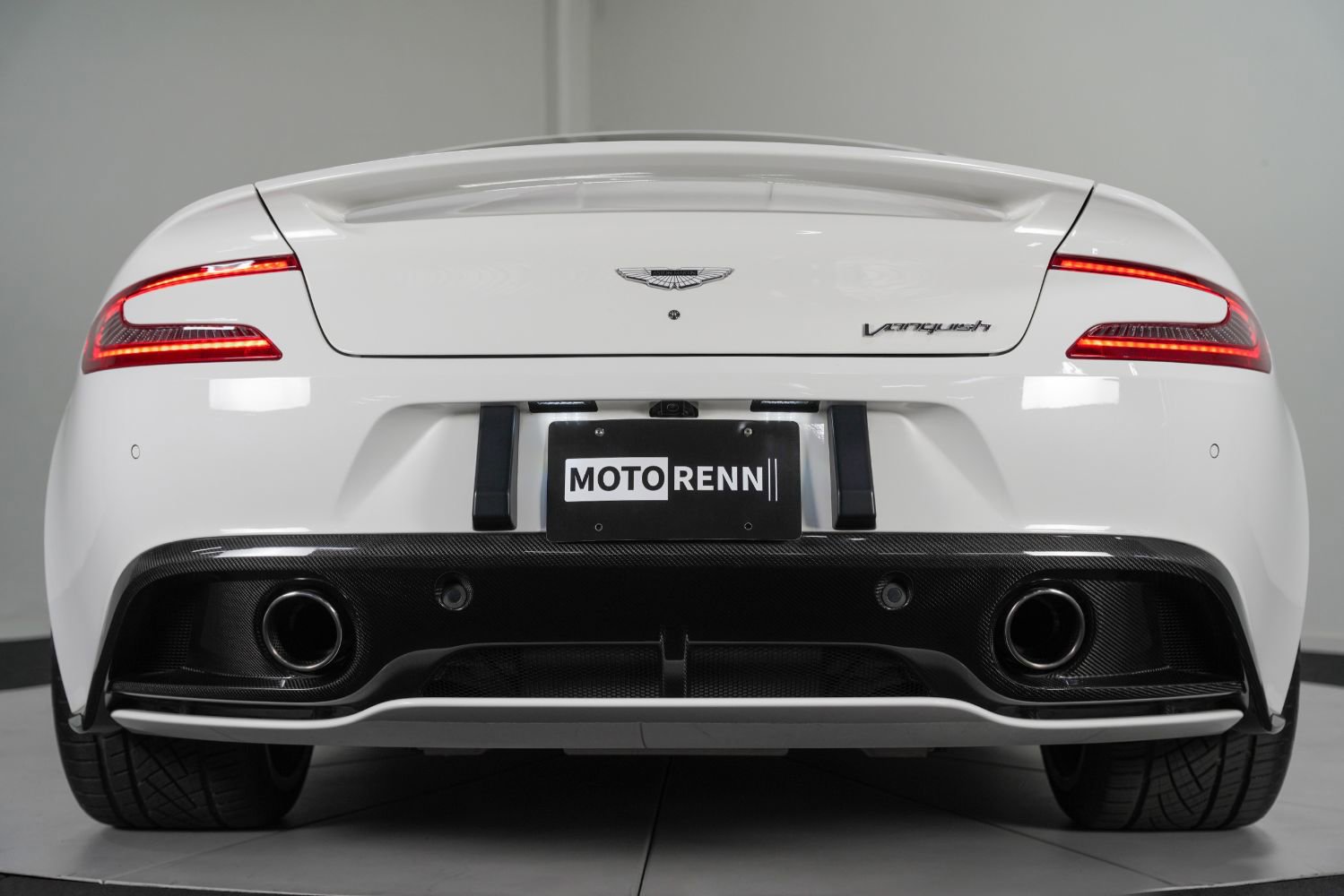 Used 2014 Aston Martin Vanquish Coupe image 23