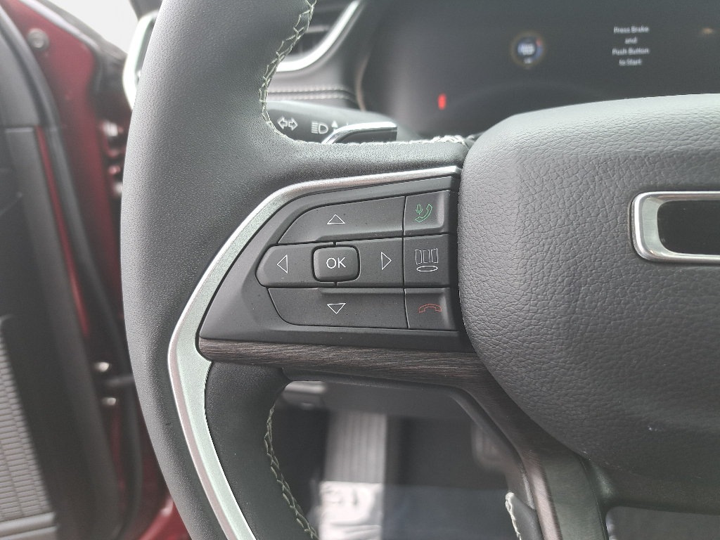 Certified 2024 Jeep Grand Cherokee Limited AWD/4WD image 18