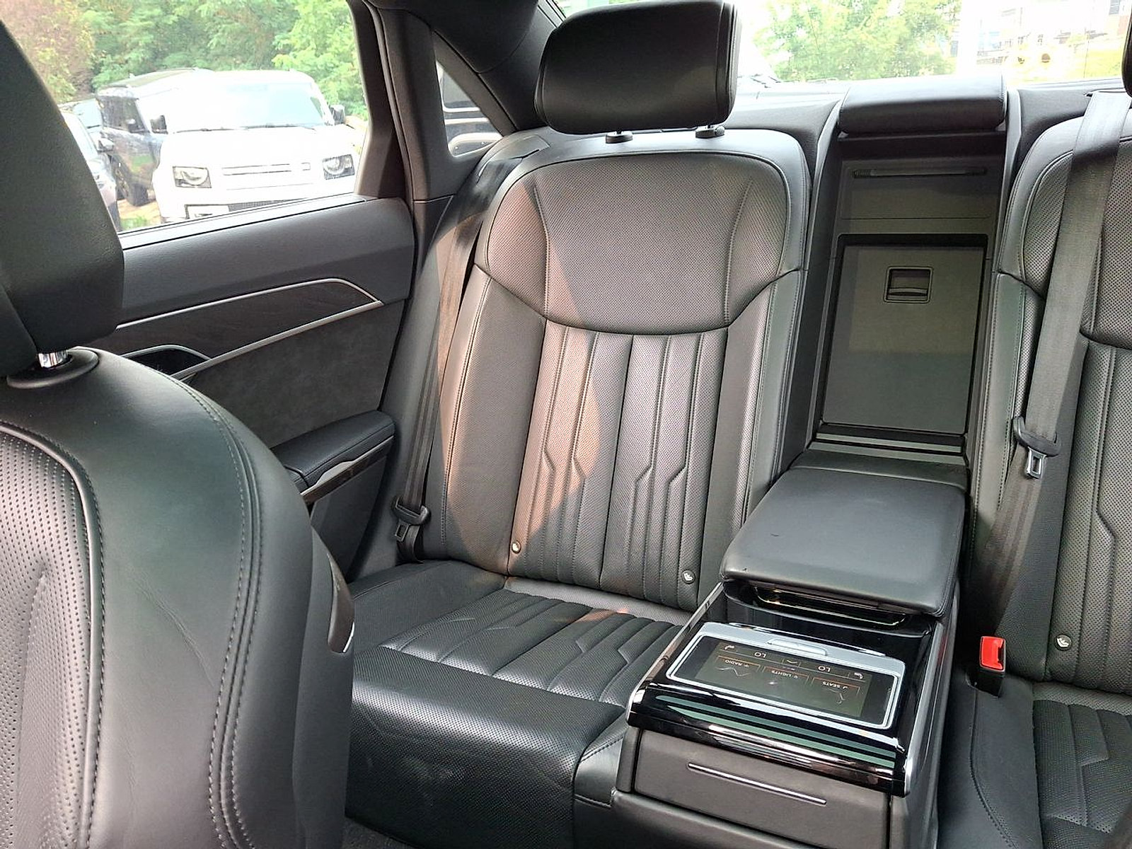 Used 2021 Audi A8 L 4.0T w/ Executive Plus Package AWD/4WD image 12